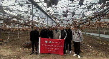 为“头雁”学员进行培训及技术指导